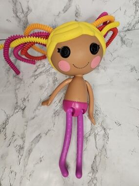 Lalaloopsy Silly Hair April Sunsplash Doll. 2009